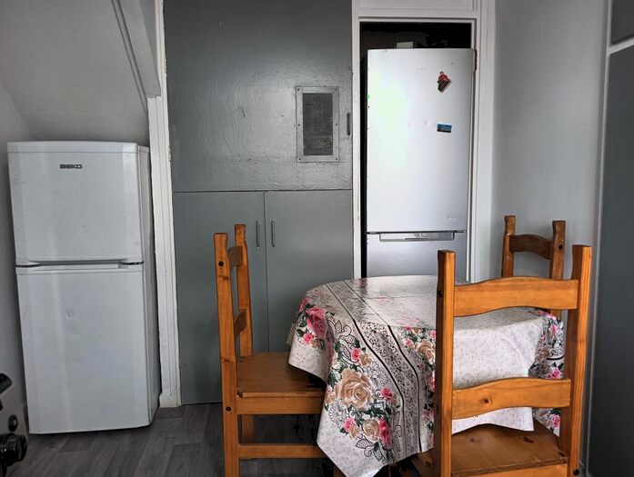 3 Bedroom Flat To Rent In Fowler Close, Battersea, SW11