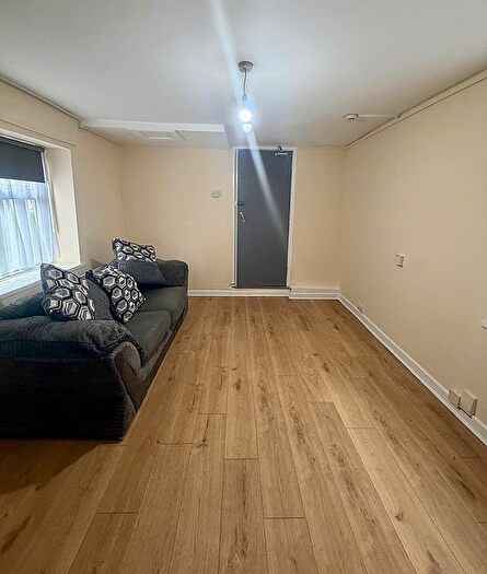 1 Bedroom Flat To Rent In Partridge Road, Cardiff, CF24