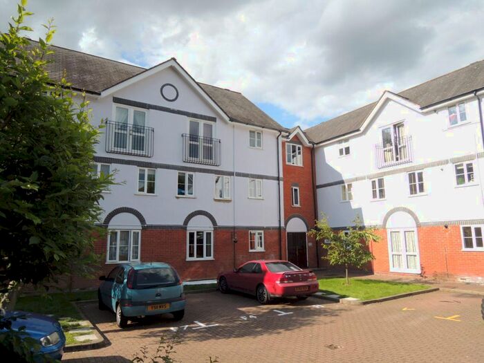 1 Bedroom Flat To Rent In Victoria Chase, Colchester, CO1