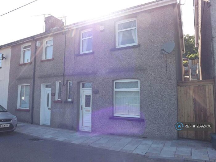 3 Bedroom End Of Terrace House To Rent In Ashfield Road, Newbridge, Newport, NP11