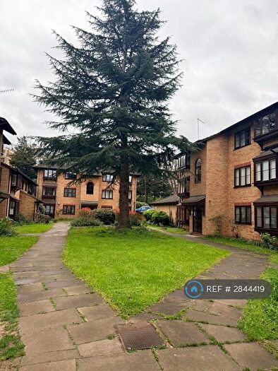 2 Bedroom Flat To Rent In Forest Road, London, E17