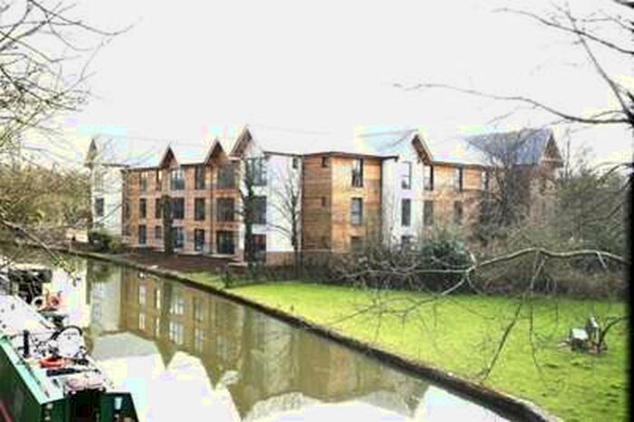 Flat To Rent In Waterside House, Peartree Bridge MK6