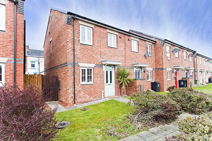 2 Bedroom End Of Terrace House For Sale In Poole Gardens, Hartlepool, TS26
