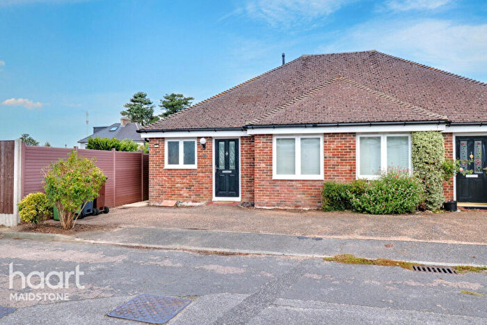 2 Bedroom Semi-Detached Bungalow For Sale In Longfield Place, Maidstone, ME15