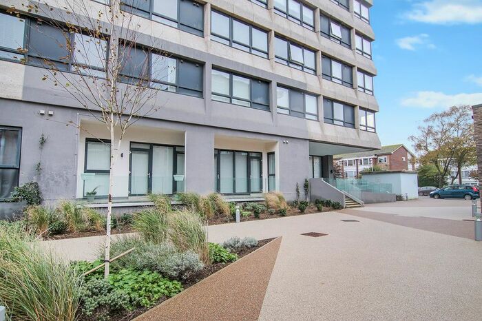 1 Bedroom Flat To Rent In Skyline, 1 The Causeway, Goring-By-Sea, Worthing BN12