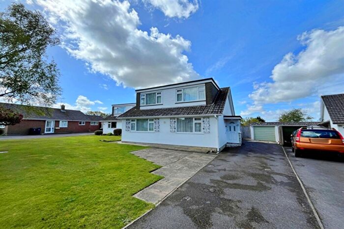 4 Bedroom Detached House For Sale In Corfe Mullen, BH21