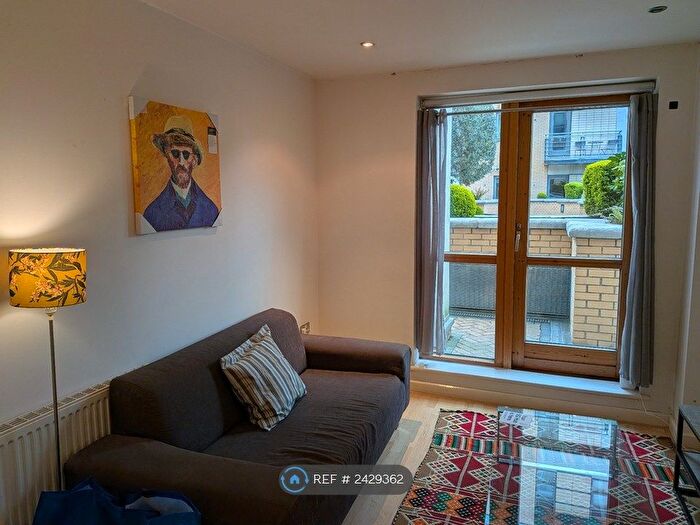 1 Bedroom Flat To Rent In St James Quay, Leeds, LS10