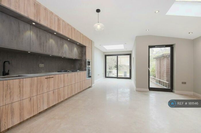 2 Bedroom Flat To Rent In Mansfield Road, London, NW3