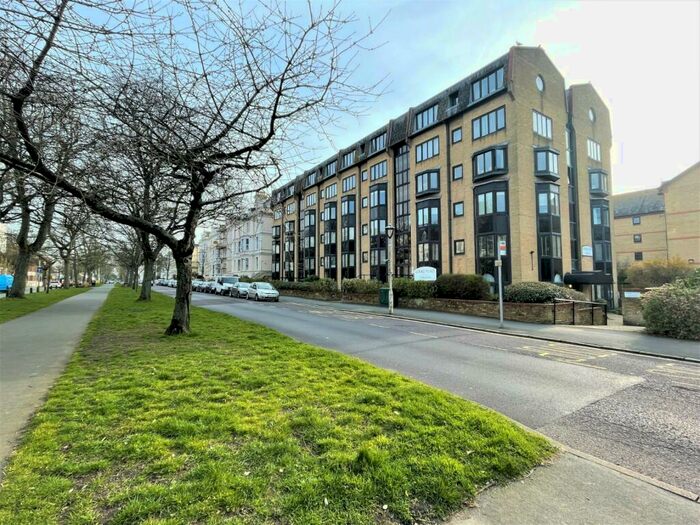 1 Bedroom Apartment To Rent In Court Place, Castle Hill Avenue, Folkestone, Kent, CT20