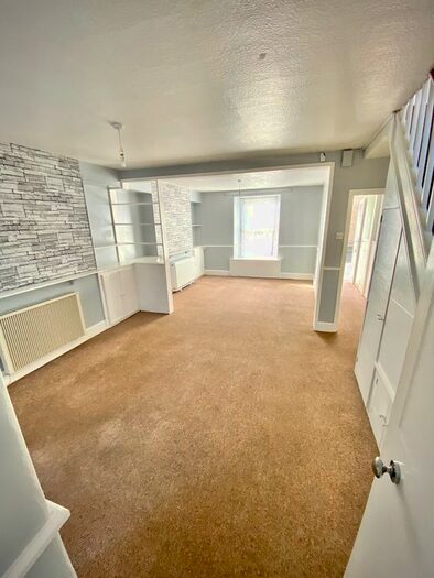 2 Bedroom Terraced House To Rent In Charles Street, Penzance, TR18