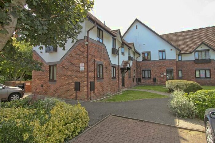 1 Bedroom Flat To Rent In Osprey Close, West Drayton, UB7