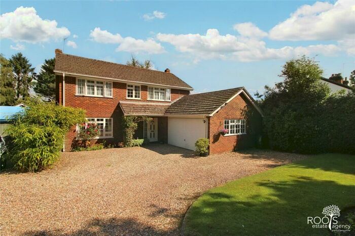 4 Bedroom Detached House For Sale In Chestnut Farm, Ashford Hill Road, Headley, Hampshire, RG19