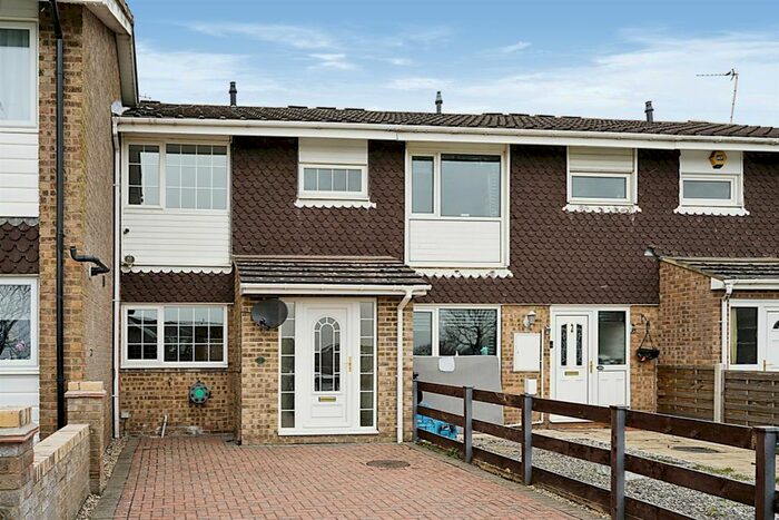 3 Bedroom Property To Rent In Sherburn Road North, Leeds, LS14