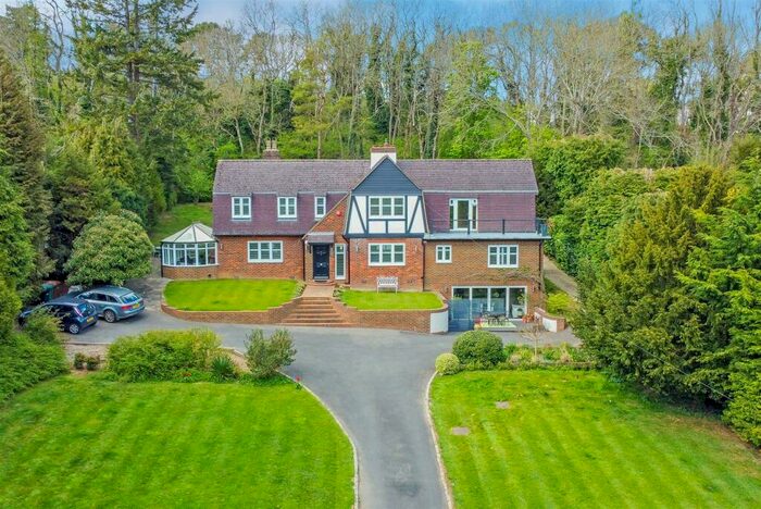 5 Bedroom Detached House For Sale In Chipstead Lane, Lower Kingswood, KT20