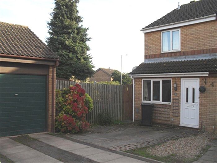 2 Bedroom Semi-Detached House To Rent In Tavistock Close, Ecton Brook, Northampton, NN3