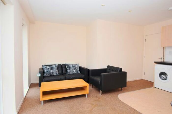 1 Bedroom Flat To Rent In Old Kent Road, London, SE1