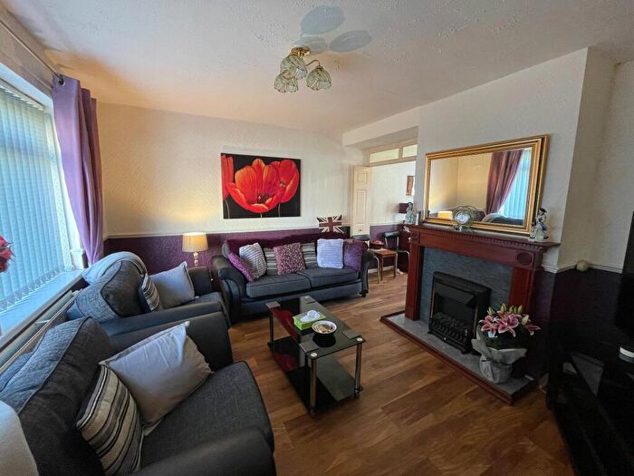 3 Bedroom End Of Terrace House For Sale In Lenham Walk, Manchester, M22