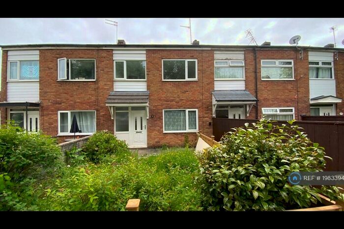 3 Bedroom Terraced House To Rent In Sunnybank Close, Macclesfield, SK11