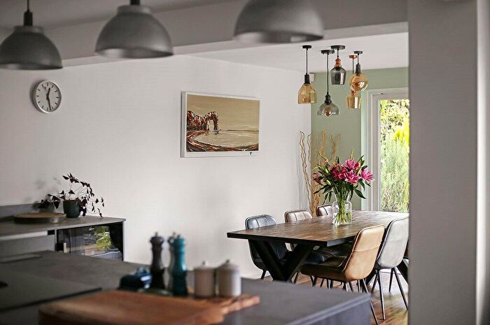 4 Bedroom Detached House For Sale In North Lane, Nomansland, Salisbury, Wiltshire, SP5