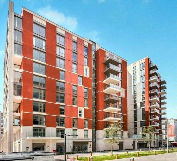 2 Bedroom Apartment To Rent In Senate Building, Ponton Road, Lexington Gardens, SW11