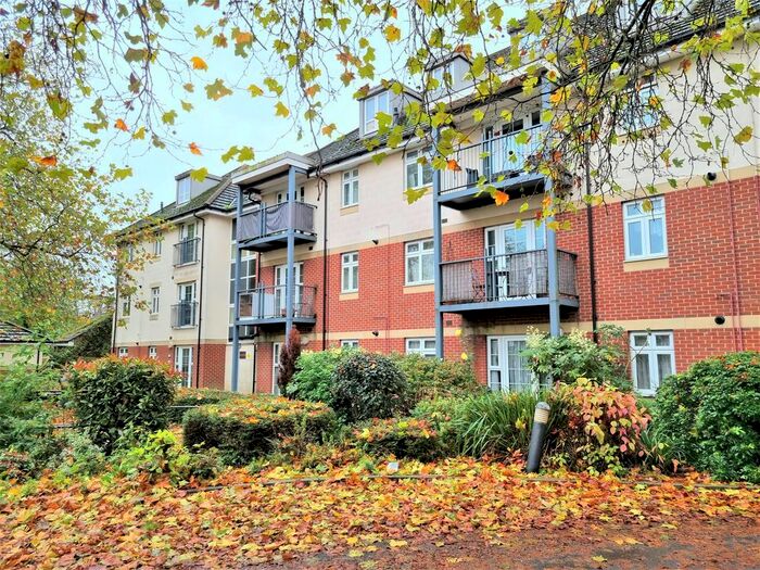 2 Bedroom Flat To Rent In Millbrook Road East, Southampton, SO15