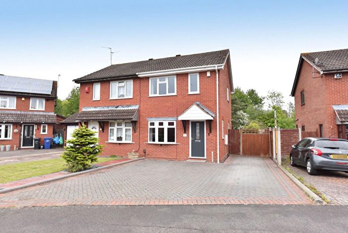 3 Bedroom Semi-detached House For Sale In Kingswinford, Kingsford Nouveau, DY6