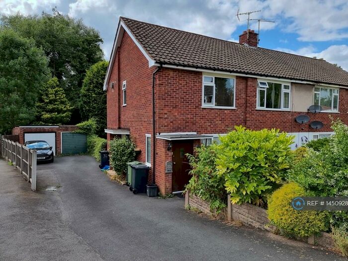 2 Bedroom Maisonette To Rent In Grange Crescent, Halesowen, B63