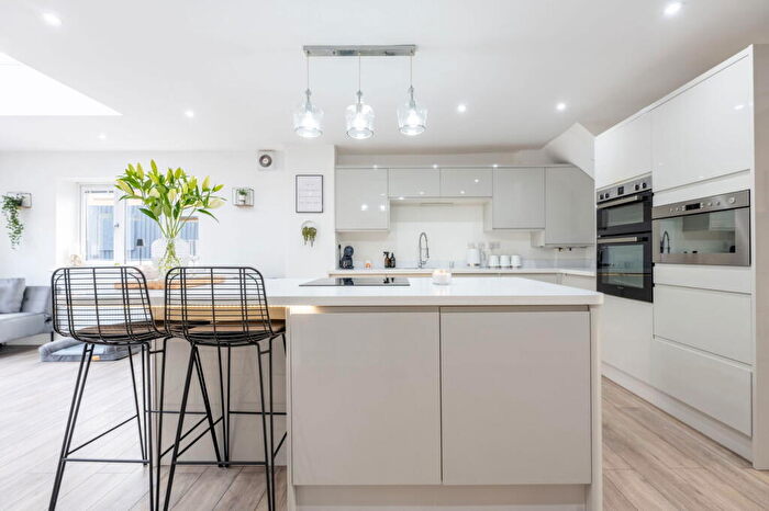 3 Bedroom Semi Detached House For Sale In Lionheart Way, Bursledon, Southampton, SO31