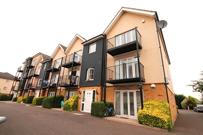 2 Bedroom Apartment To Rent In Blackthorn Road, Ilford, Essex, IG1