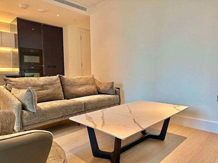 2 Bedroom Flat To Rent In Cascade Way, London, W12