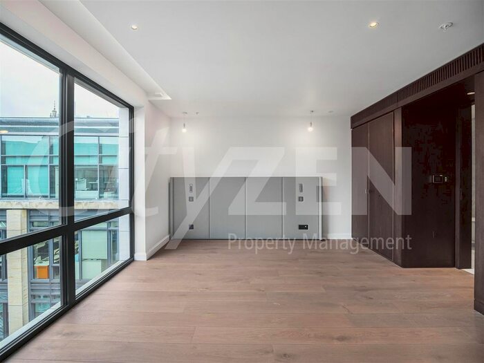 3 Bedroom Flat To Rent In Upper Thames Street, London, EC4V