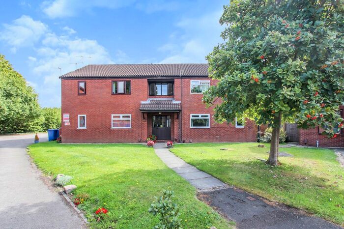 Studio To Rent In Deanwater Close, Warrington, Cheshire, WA3