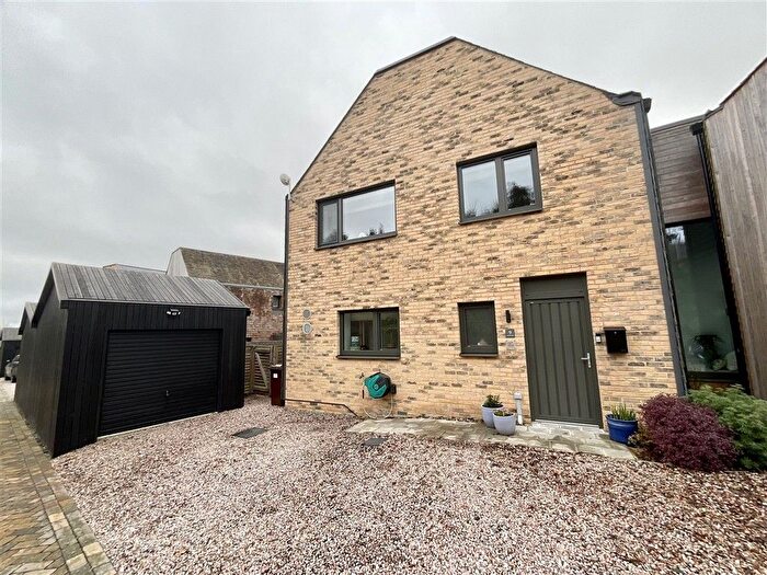 3 Bedroom Link Detached House For Sale In Hernhill, Faversham, Kent, ME13