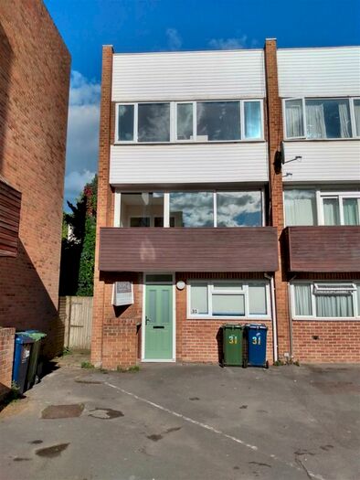 6 Bedroom House To Rent In Horwood Close, OX3