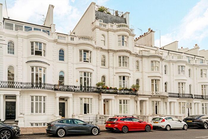 Studio For Sale In Gloucester Terrace, Bayswater, W2