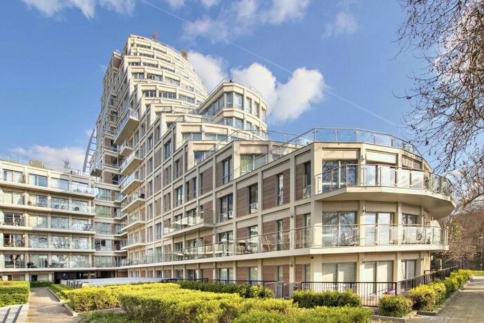 3 Bedroom Flat To Rent In Henry Macaulay Avenue, Kingston Upon Thames, KT2