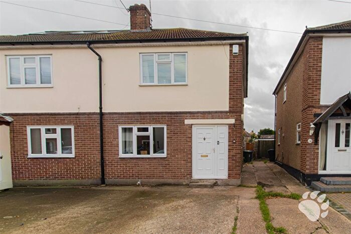 3 Bedroom Property For Sale In Prospect Avenue, Stanford-Le-Hope, SS17