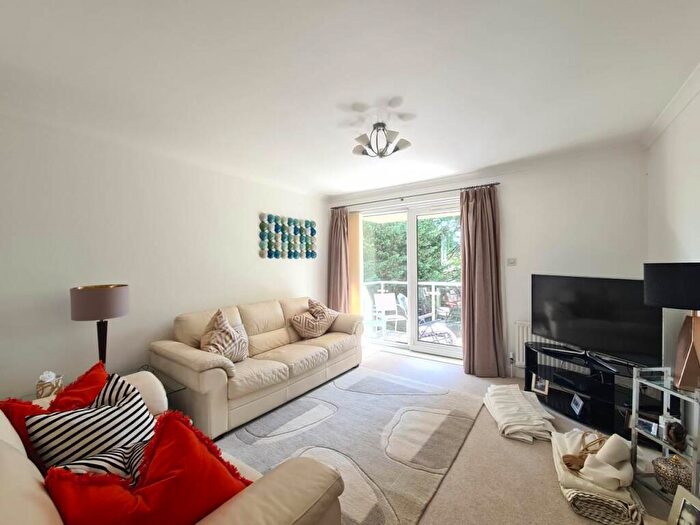 2 Bedroom Apartment To Rent In Haven Road, Canford Cliffs, BH13
