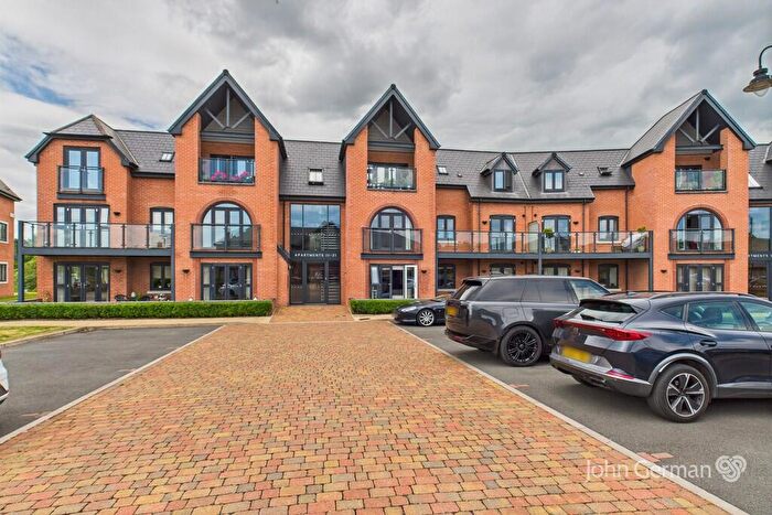 2 Bedroom Apartment For Sale In The Lakeside, Barton Turn, Barton Under Needwood, DE13