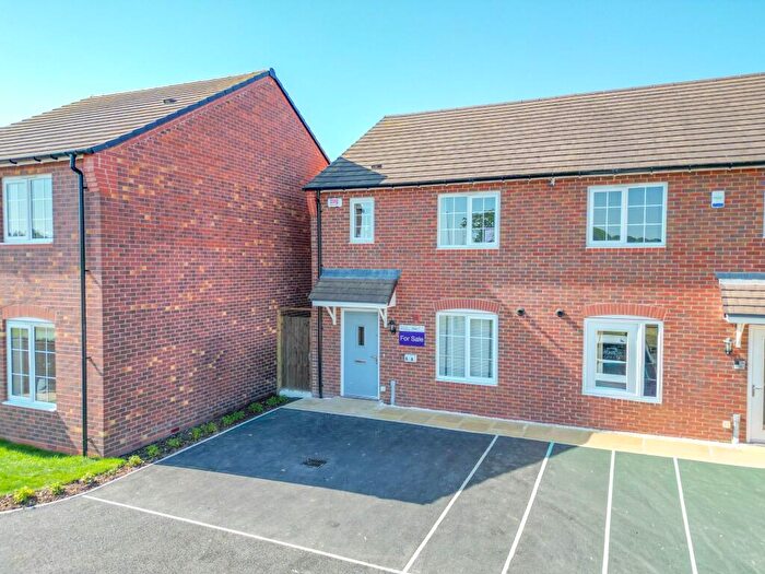 3 Bedroom Semi Detached House For Sale In Meadow Green, Windrower Close, CV11
