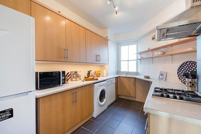 2 Bedroom Apartment To Rent In Clarence Gate Gardens, Glentworth Street, London, NW1