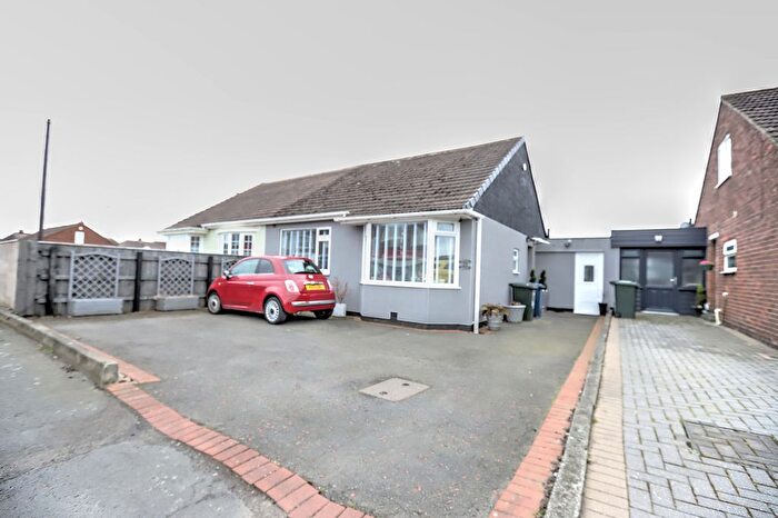 2 Bedroom Bungalow For Sale In Downend Road, Newcastle Upon Tyne, NE5