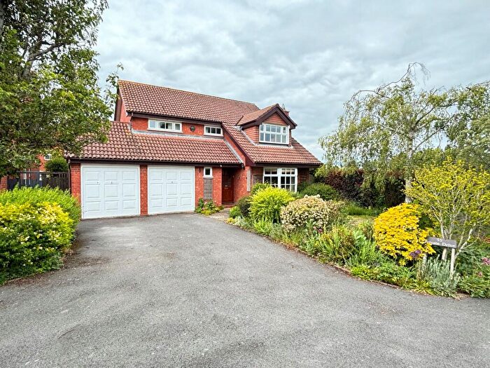 4 Bedroom Detached House For Sale In Gambier Parry Gardens, Gloucester, GL2