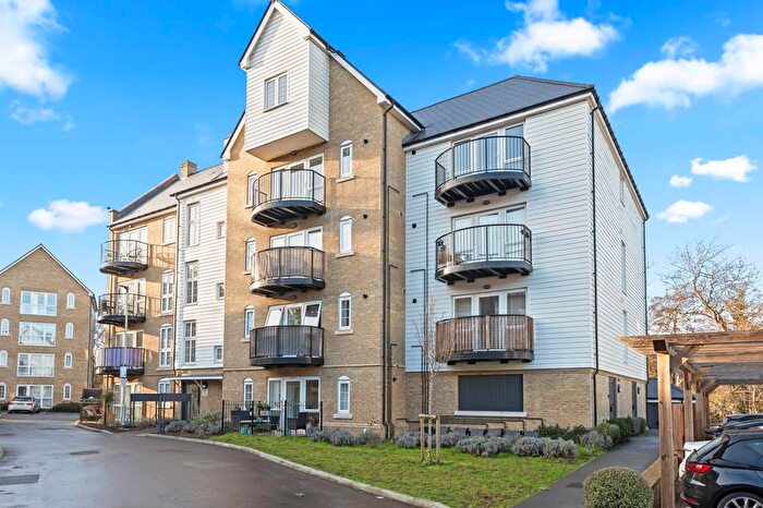 1 Bedroom Flat For Sale In Gunpowder Road, Worcester Park, KT4