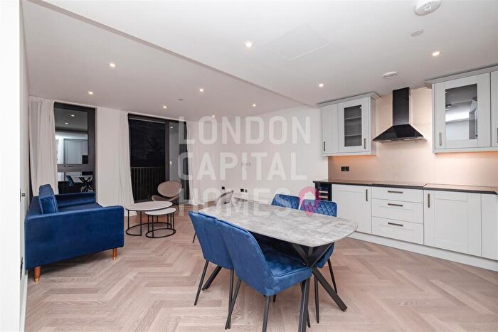 2 Bedroom Apartment To Rent In Merino Gardens, London, E1W