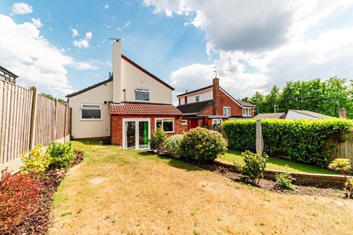 3 Bedroom Detached House For Sale In Delph Common Road, Aughton, L39