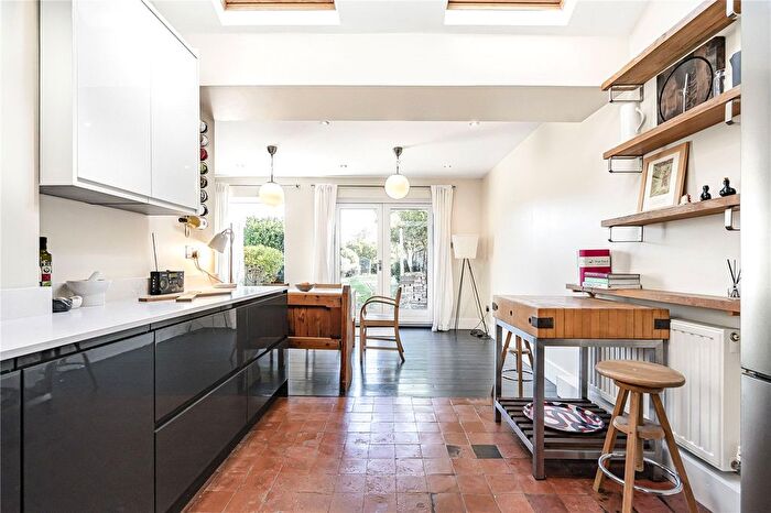 4 Bedroom Semi-detached House For Sale In Windmill Road, Headington, OX3