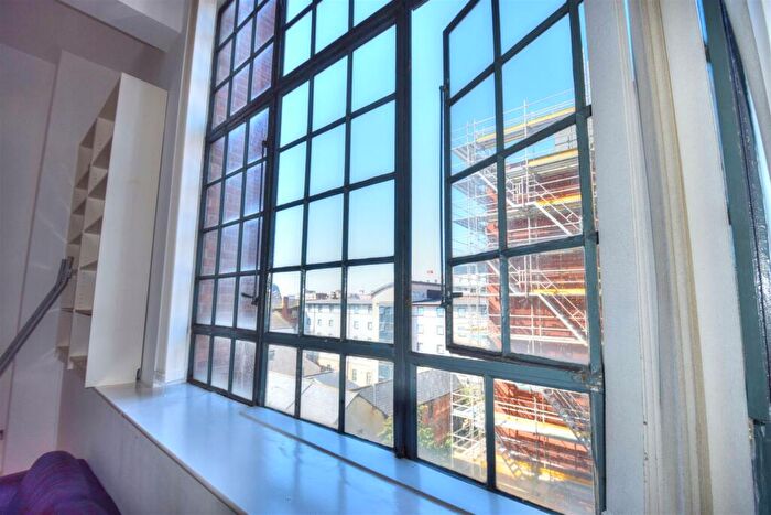 2 Bedroom Apartment For Sale In Hatton Garden, Liverpool, L3