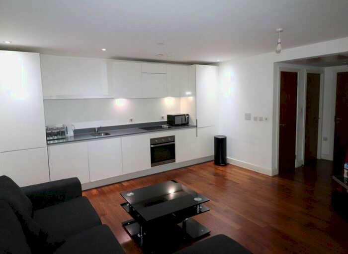 1 Bedroom Flat To Rent In Metropolitan House, Hagley Road, Birmingham, B16