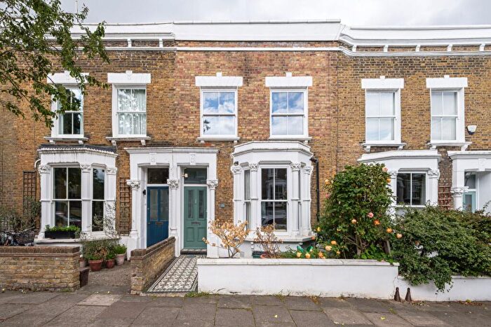3 Bedroom Terraced House For Sale In Herrick Road, Highbury, N5